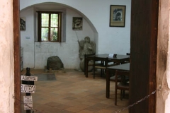 Capuchinas Convent Library